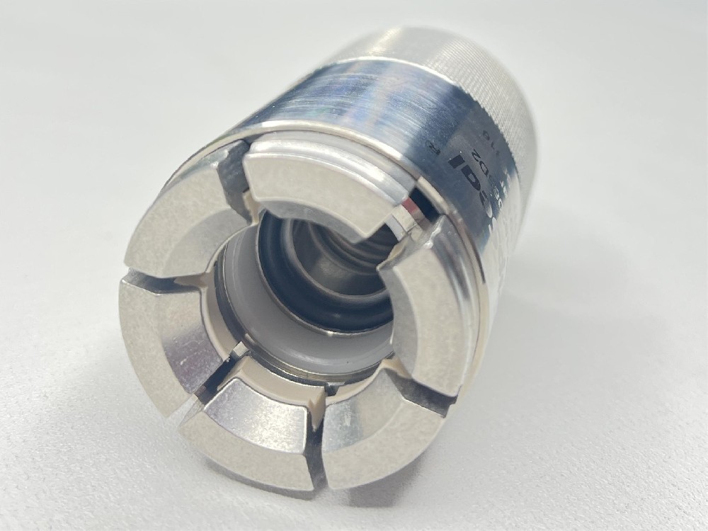 汽車空調防泄漏測試采用氦檢接頭進行密封連接的優勢